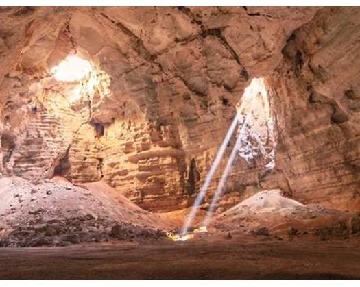 Tourism Ministry Signs Agreement To Develop Majlis Al Jinn Cave