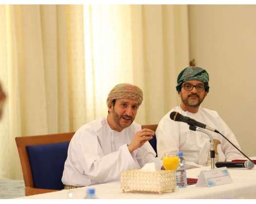 Muscat Governorate Officials Discuss Major Development Projects