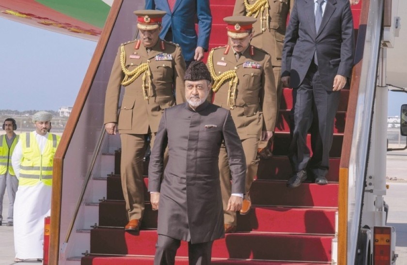 In Pictures: His Majesty Returns to Oman After India Visit