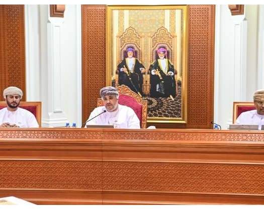 Dhofar Municipal Council Discusses Development, Service Projects