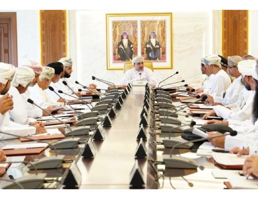 A’Dakhiliyah Governorate Municipal Council Holds Meeting