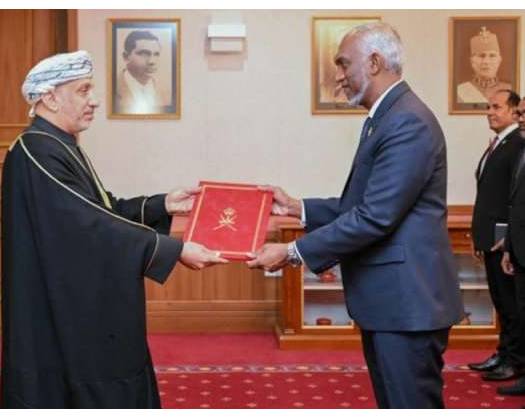 Oman’s Envoy To Sri Lanka Presents Credentials To Maldives President