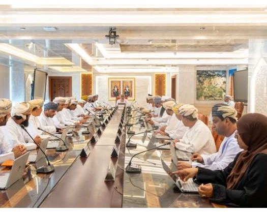 Al Dakhiliyah Municipal Council Reviews Multiple Development Projects, Proposals