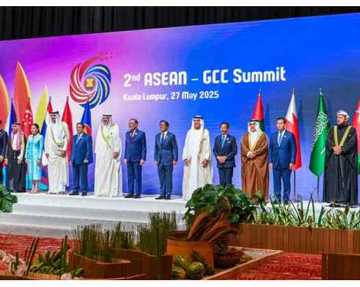 Sayyid Asa’ad Leads Oman’s Delegation At ASEAN-GCC Summit