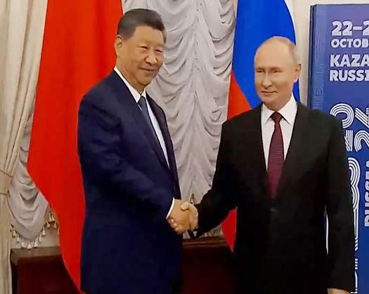 Xi Jinping, Putin Hold Bilateral Meet On BRICS Summit Sidelines