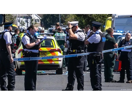 UK: Teenager Arrested After Knife Attack, 2 Children Dead