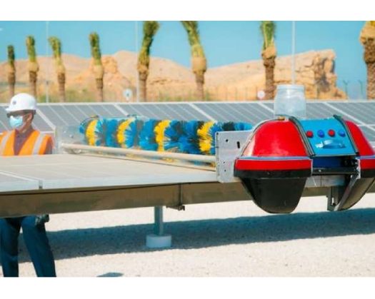 Omani Firm Invents Innovative Robot For Cleaning Solar Cells