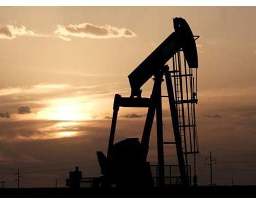 Oil And Gold Prices Fall As Dollar Retains Strength