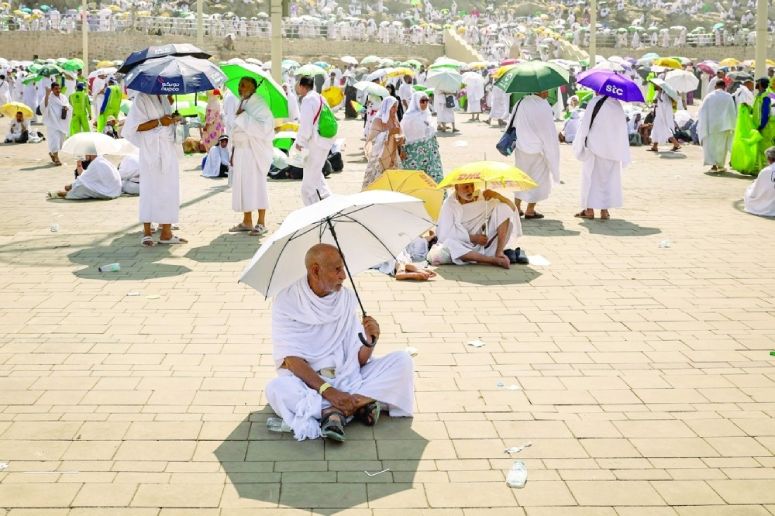 Death Toll Tops 1,000 After Haj Marked By Extreme Heat