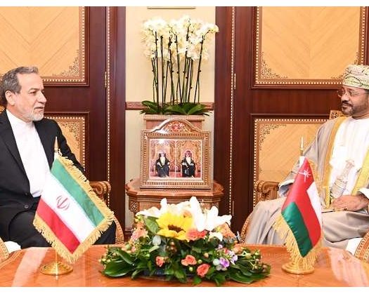 Foreign Minister, Iranian Counterpart Discuss Regional, International Developments