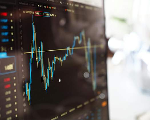 India: Volatility Continues As Nifty, Sensex Close In Red; Rupee Hits Record Low