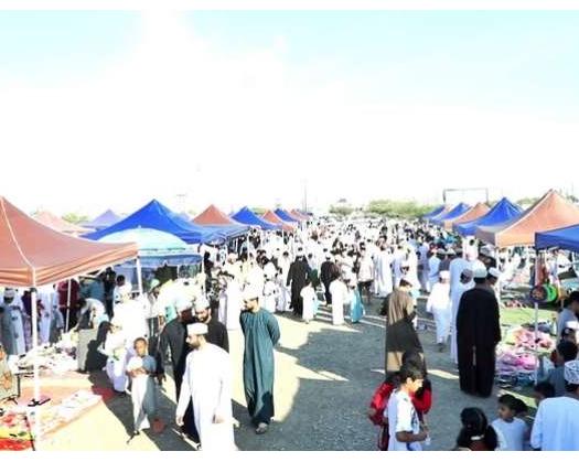 Massive Rush In Oman Markets To Buy Essentials For Eid Al Fitr