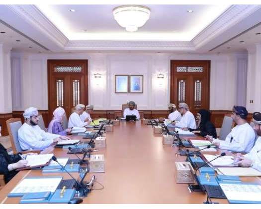 State Council Office Reviews Standing Panels’ Programme