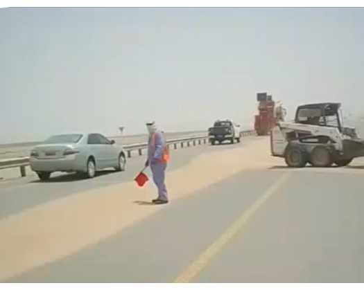 ROP Warns Of Low Horizontal Visibility On This Road In Oman