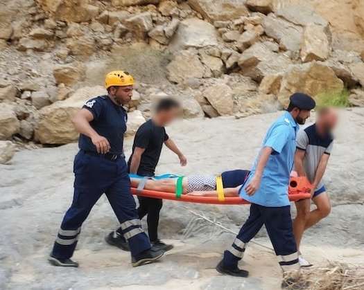 CDAA Rescues Injured Hiker In North Al Sharqiyah