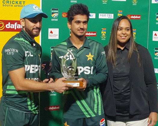 Salman Agha's Heartwarming Gesture Wins Hearts, Shares POTM Award With Young Saim Ayub