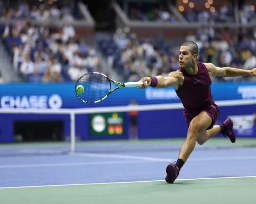 Carlos Alcaraz Powers Through To Third Round Of US Open 2025