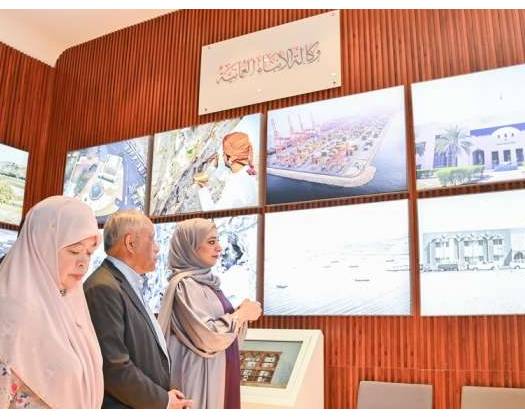 Brunei Minister Visits Muscat Book Fair